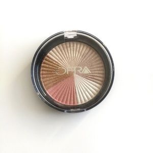OFRA Beverly Hills highlighter
